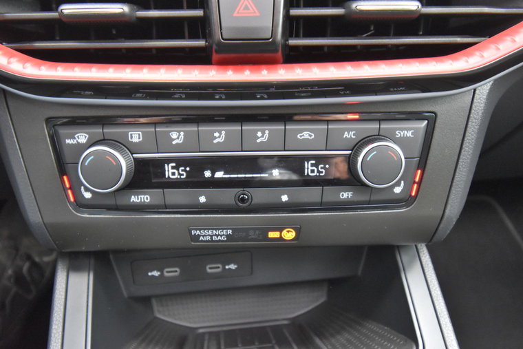 Vehicle Image 28