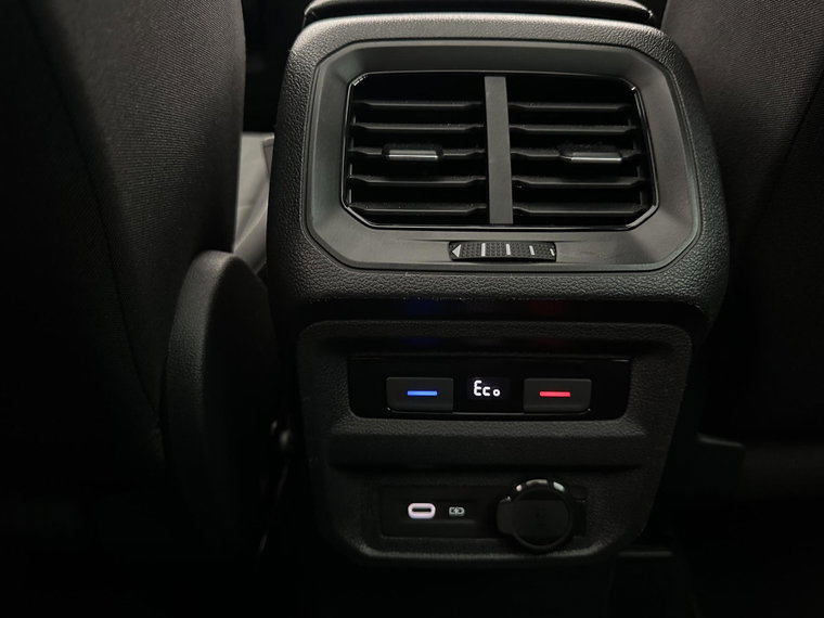 Vehicle Image 39