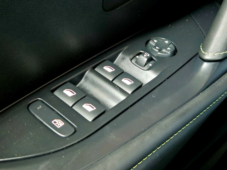 Vehicle Image 38
