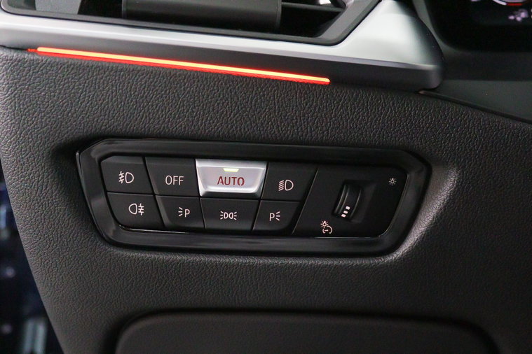 Vehicle Image 38