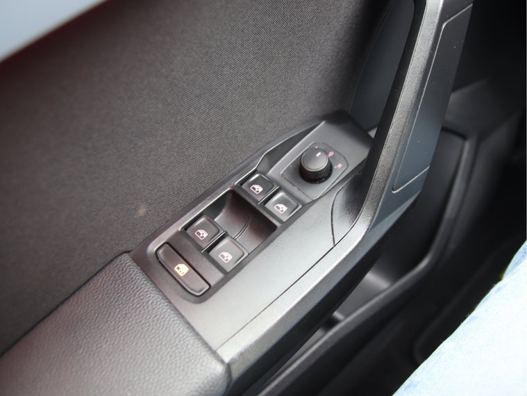 Vehicle Image 38