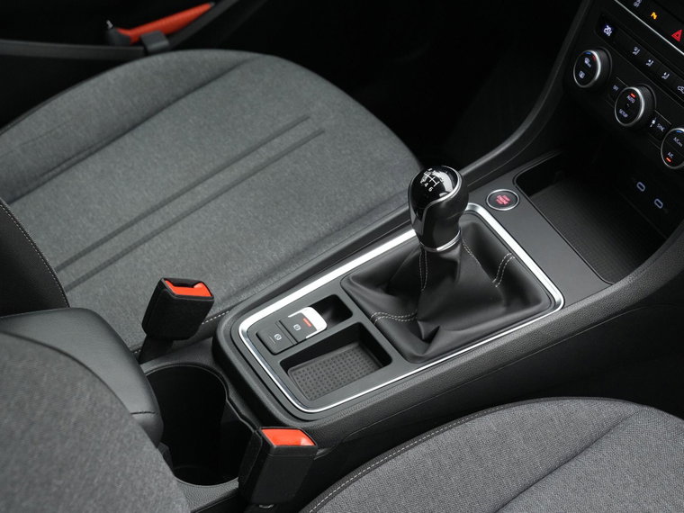 Vehicle Image 28