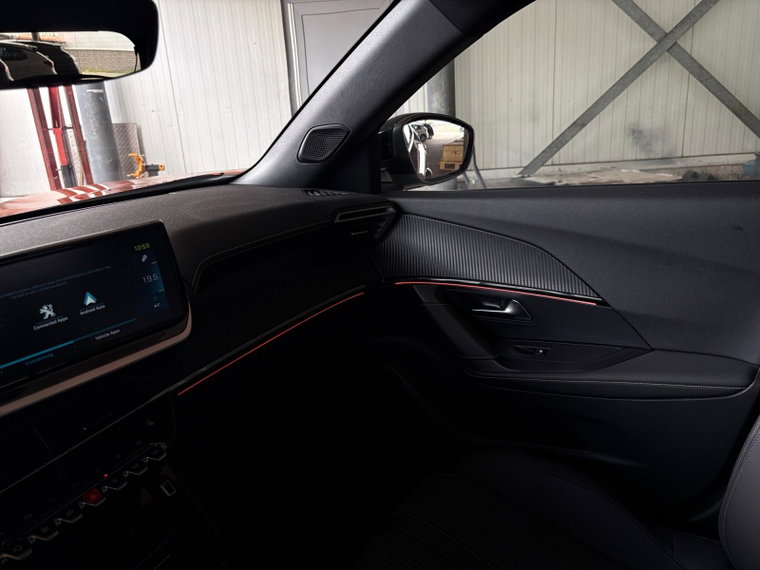 Vehicle Image 35
