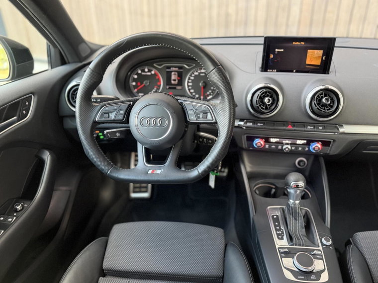 Vehicle Image 27
