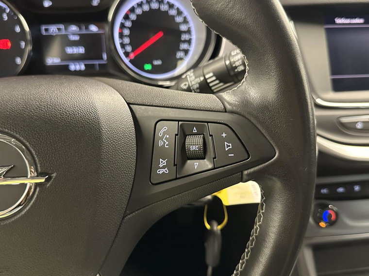 Vehicle Image 32