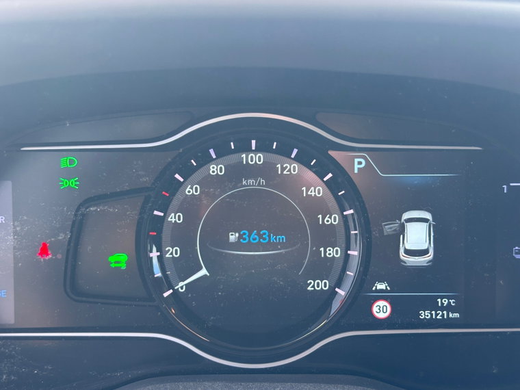 Vehicle Image 8