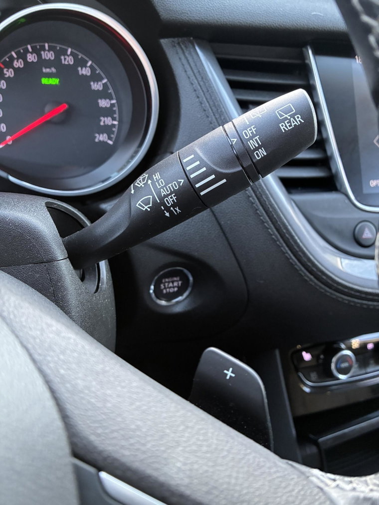 Vehicle Image 35