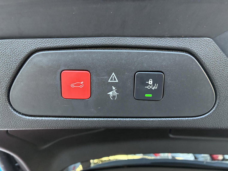Vehicle Image 52