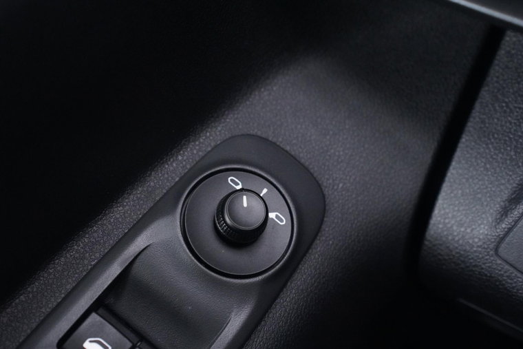 Vehicle Image 39