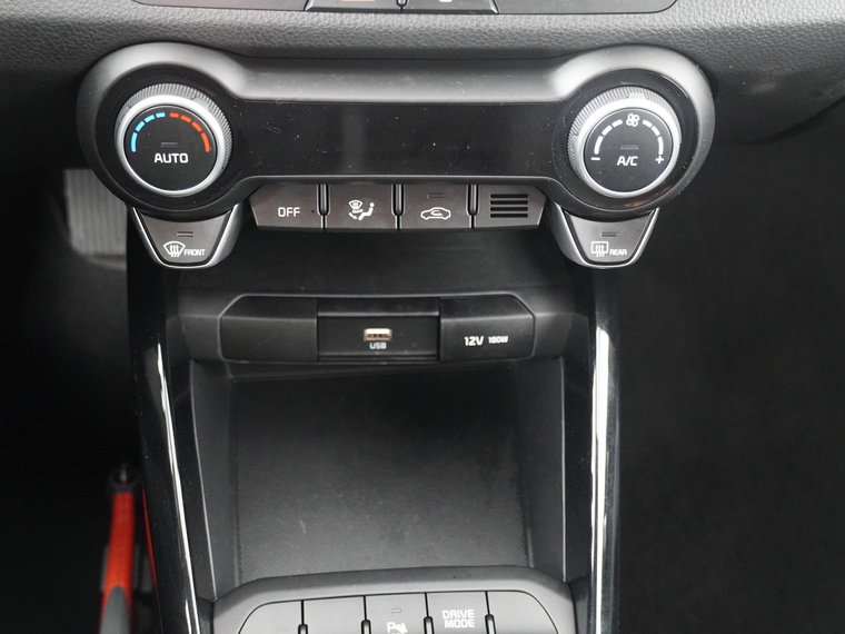 Vehicle Image 32