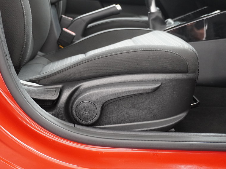 Vehicle Image 43