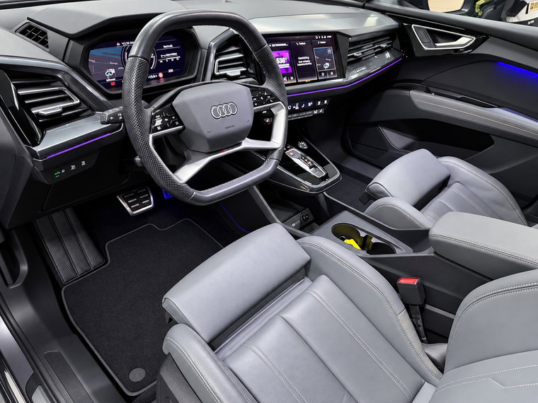Vehicle Image 19