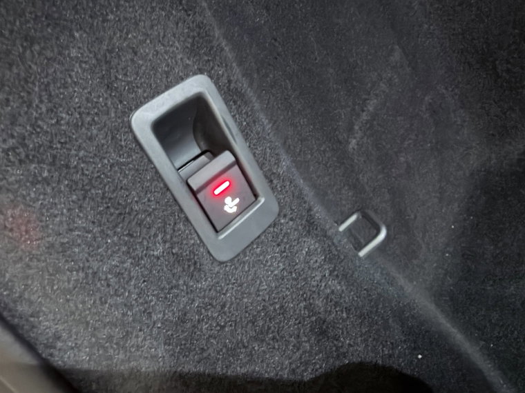 Vehicle Image 29