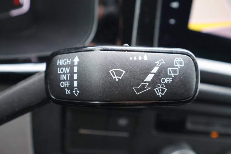 Vehicle Image 35