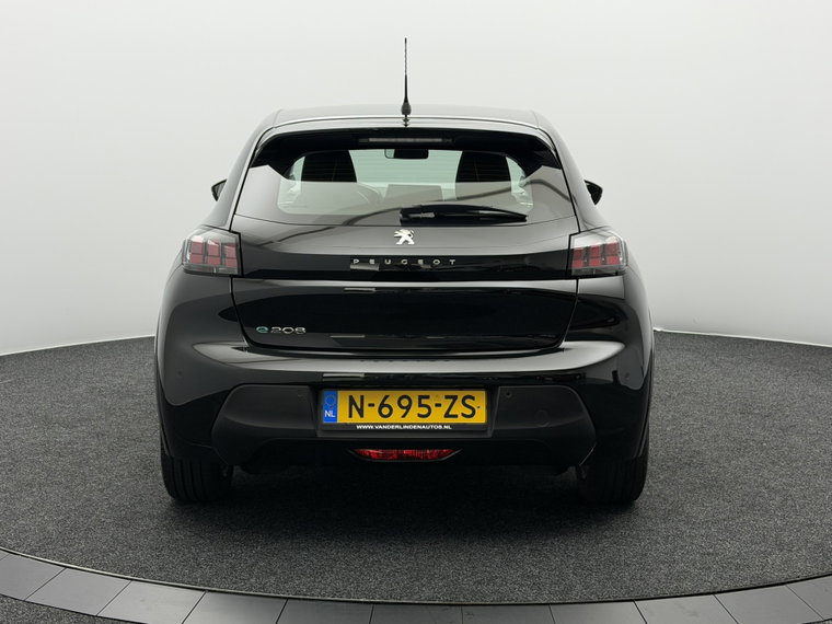 Vehicle Image 28