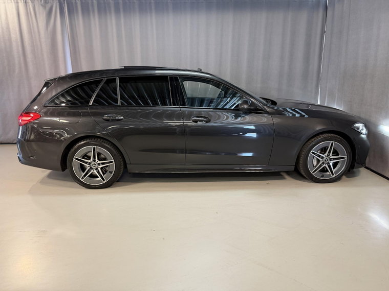 Vehicle Image 45