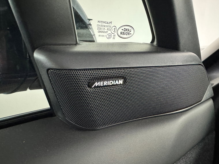 Vehicle Image 23