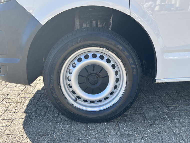 Vehicle Image 24