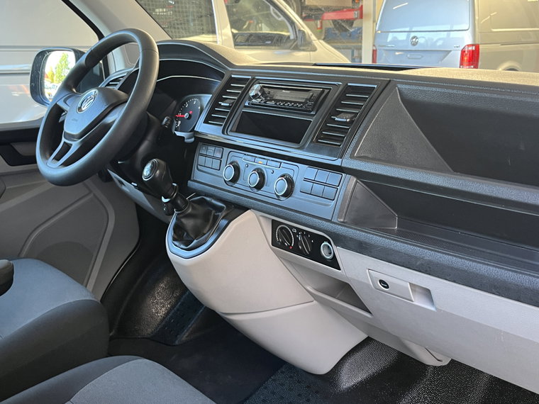 Vehicle Image 26