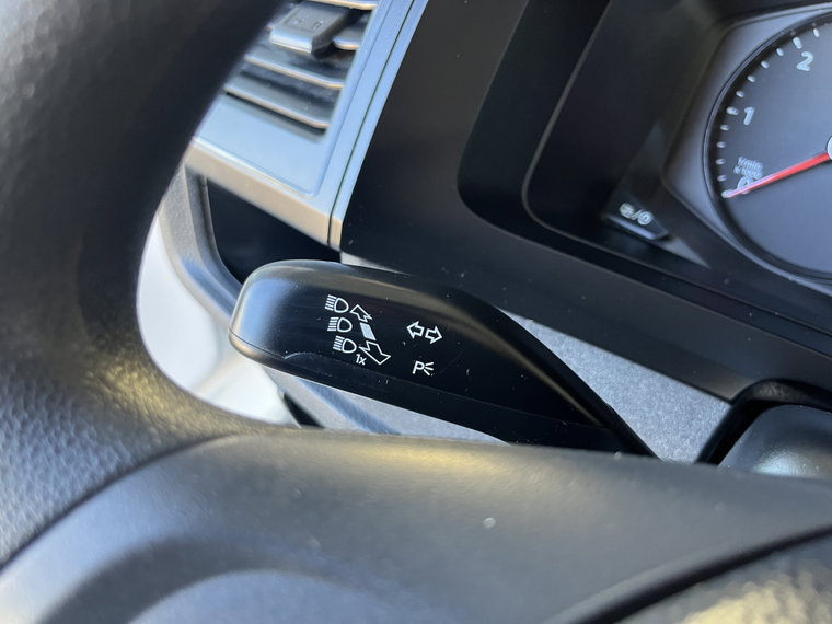 Vehicle Image 28