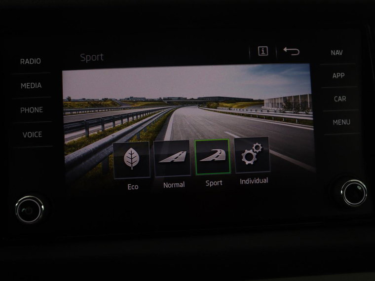 Vehicle Image 31