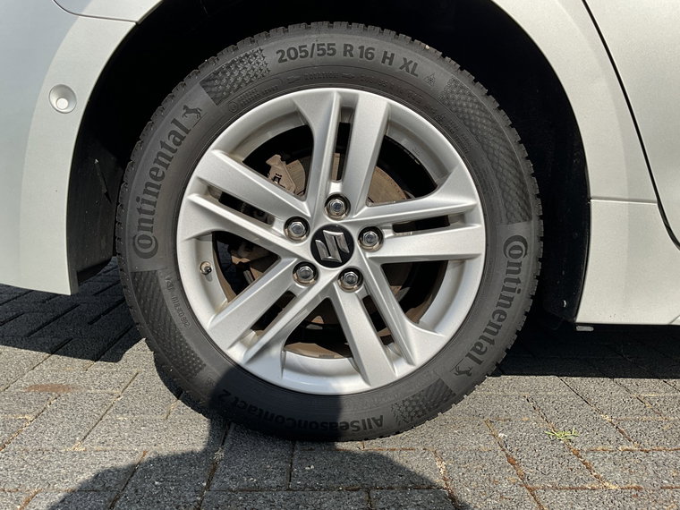 Vehicle Image 11