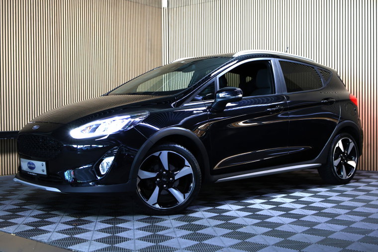 Vehicle Image 9