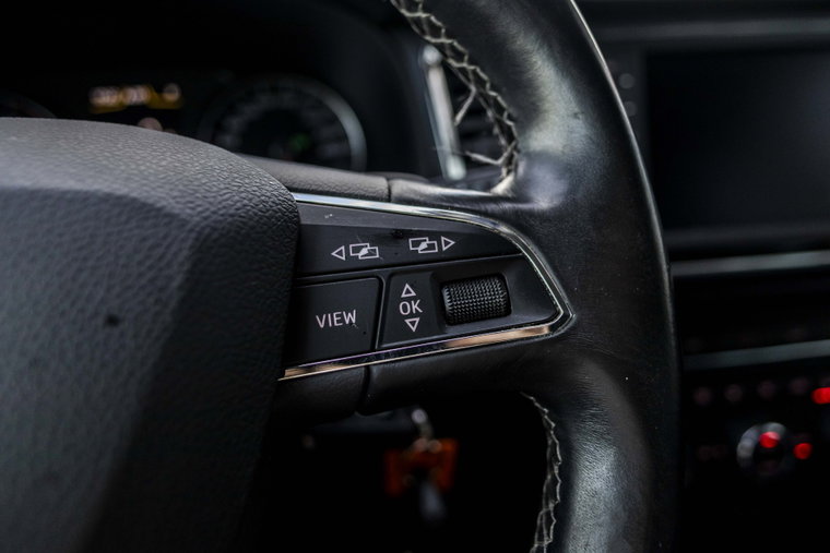 Vehicle Image 32