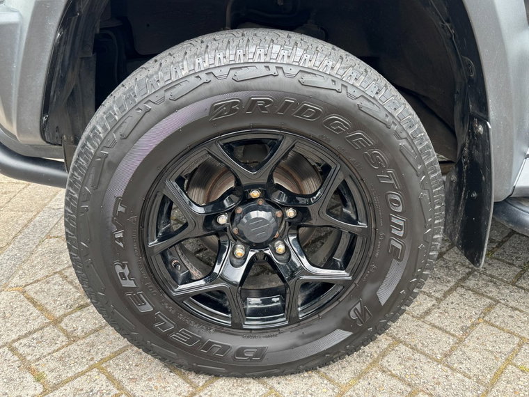 Vehicle Image 20