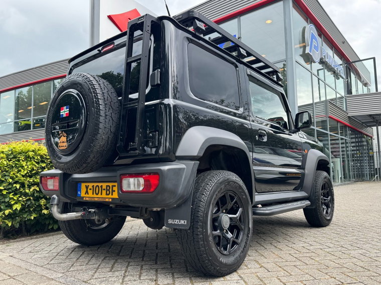 Vehicle Image 8