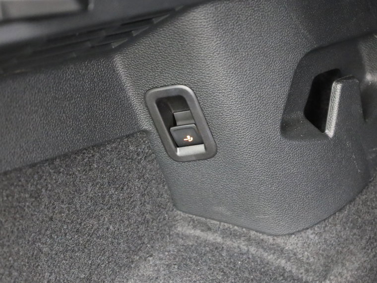 Vehicle Image 52