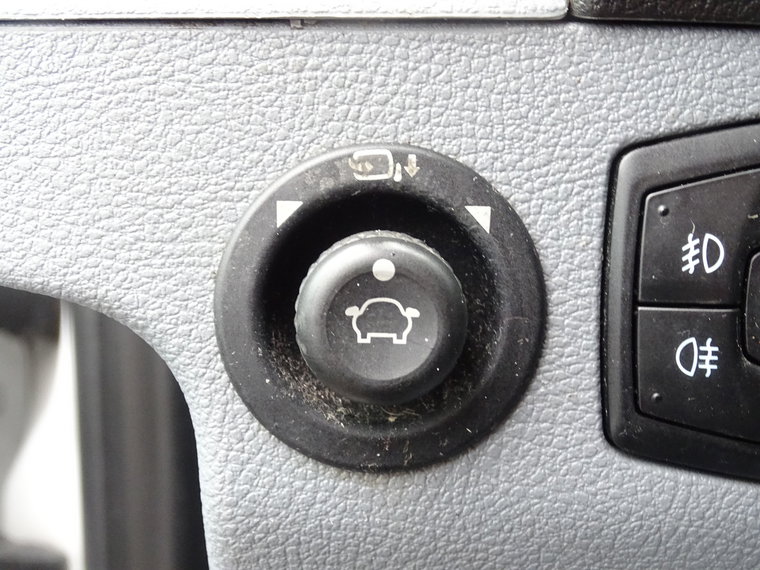 Vehicle Image 27