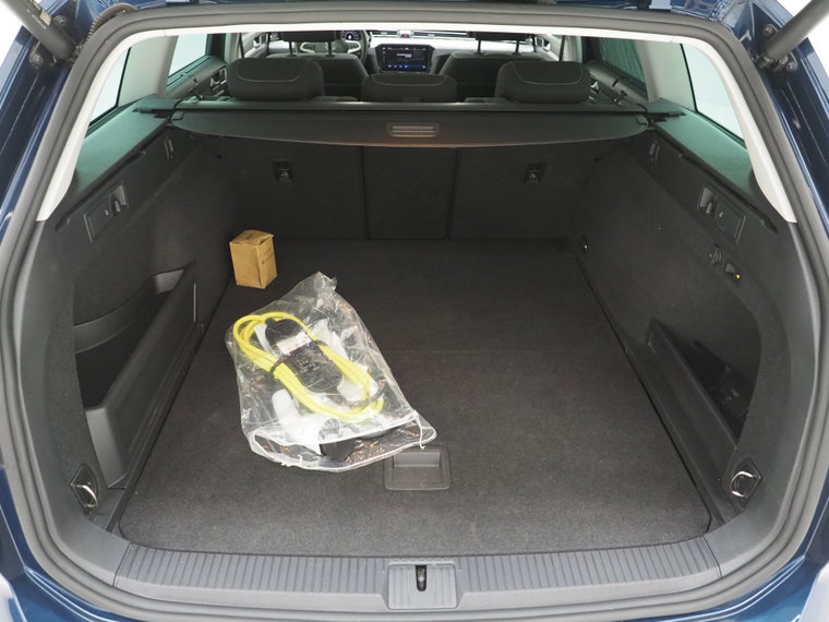 Vehicle Image 38