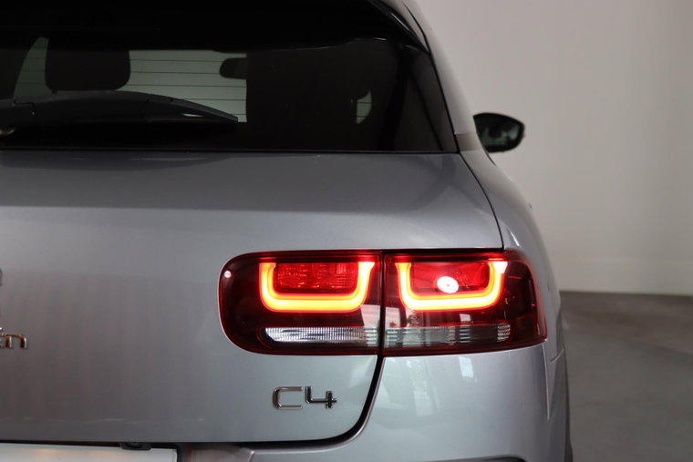 Vehicle Image 20