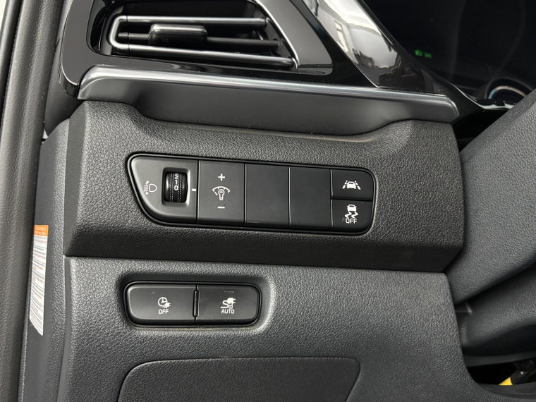 Vehicle Image 28