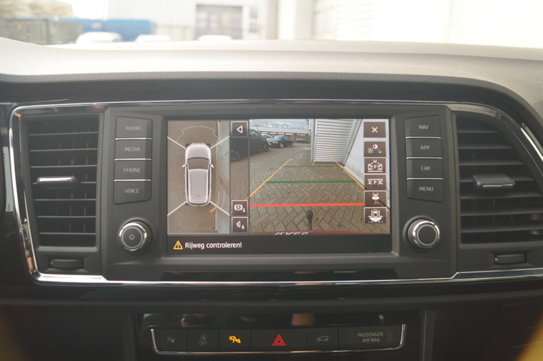 Vehicle Image 19