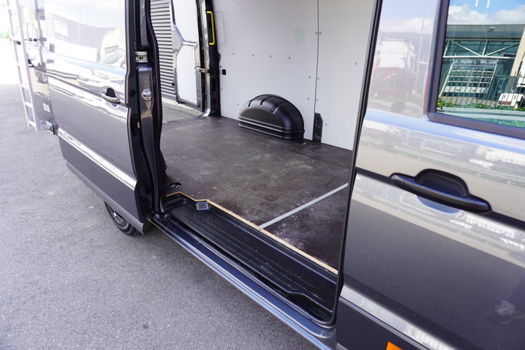 Vehicle Image 13