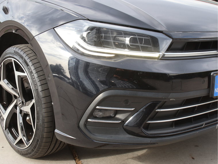 Vehicle Image 36