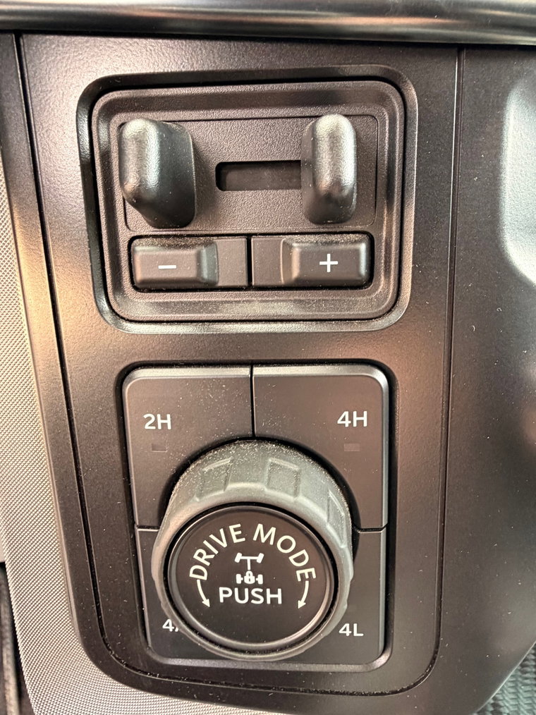 Vehicle Image 33