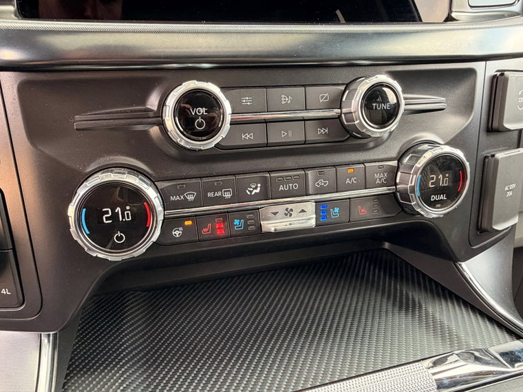 Vehicle Image 37