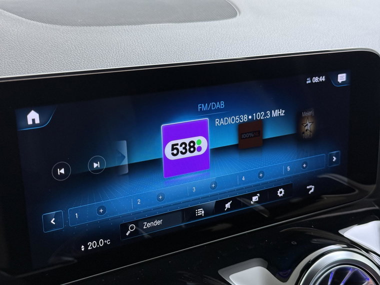 Vehicle Image 38
