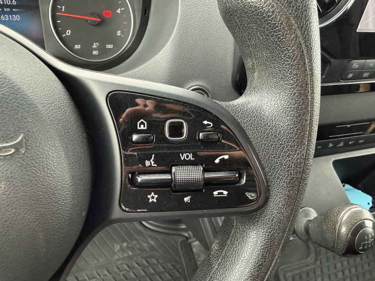 Vehicle Image 26