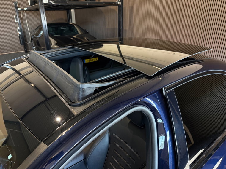 Vehicle Image 38