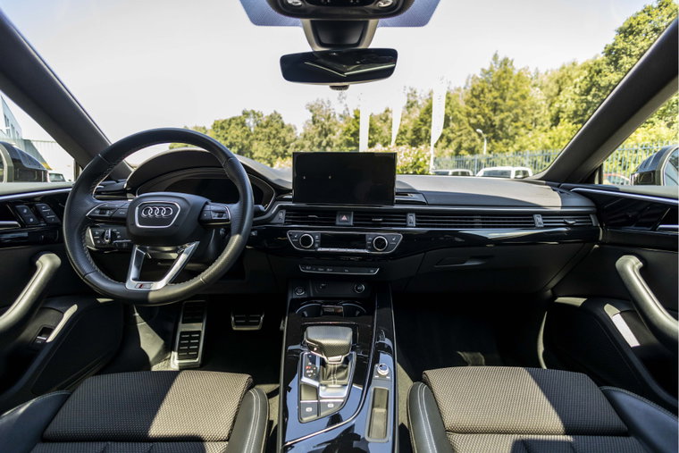 Vehicle Image 18