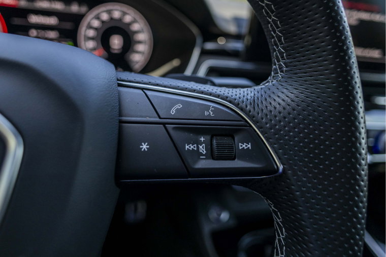 Vehicle Image 30