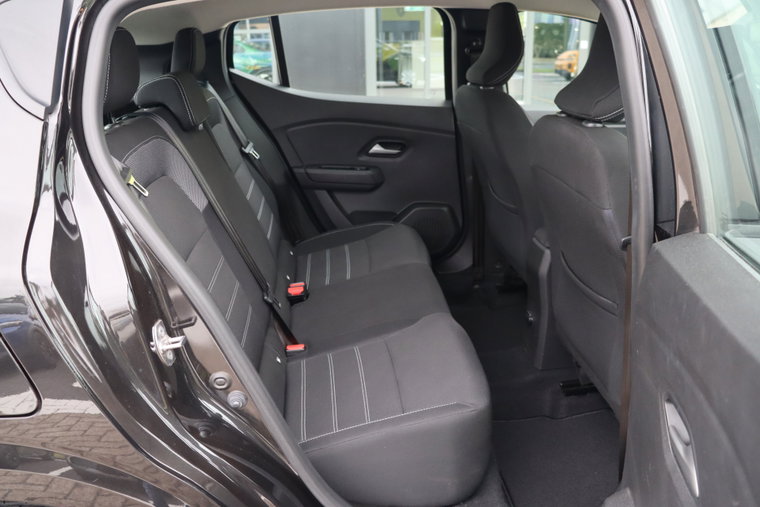 Vehicle Image 19