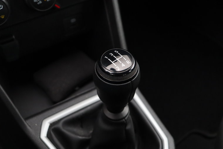 Vehicle Image 24