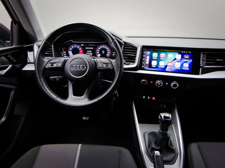 Vehicle Image 18