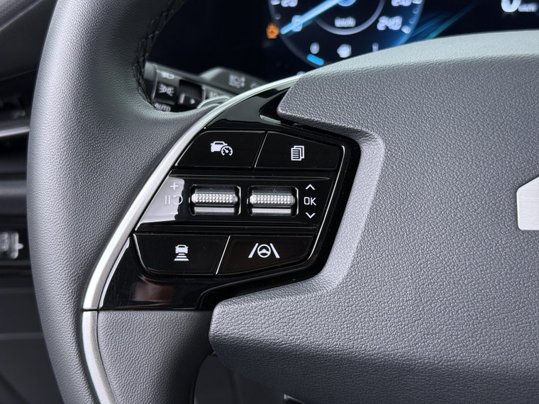 Vehicle Image 26