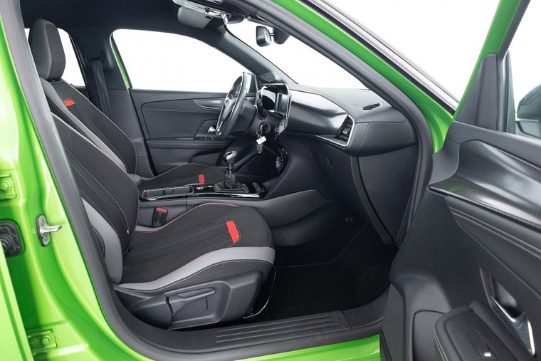 Vehicle Image 6